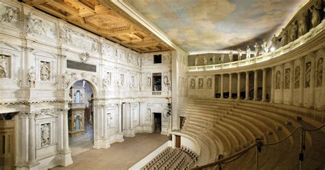 Teatro rinascimentale .